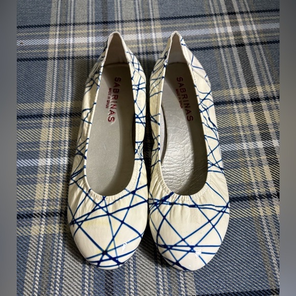 Sabrinas Shoes - Sabrinas Eneka Ballet Flats White and Blue